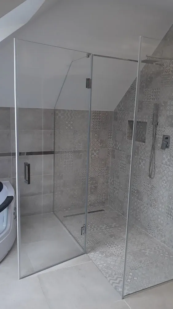 Kabina walk-in ze szkła — szklarz Szczecinek